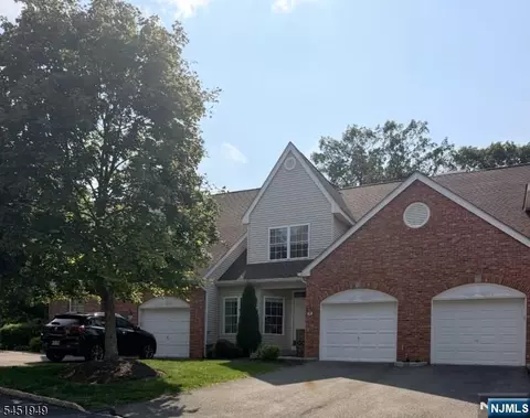 12 Lafayette St, West Milford, NJ 07480