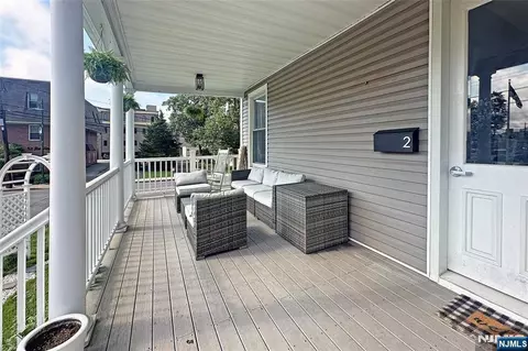Exterior - 2 Hillside Ave, Summit, NJ 07901 photo 3 of 4
