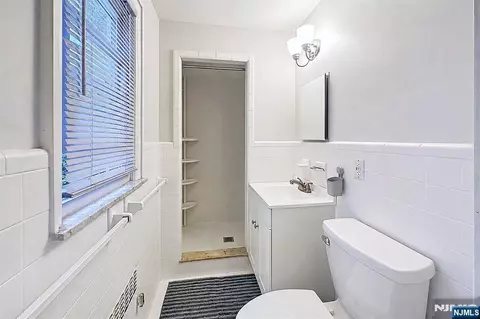 Bath - 2 Hillside Ave, Summit, NJ 07901 photo 2 of 4