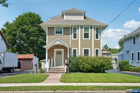 465 Oak Ave, Maywood, NJ 07607