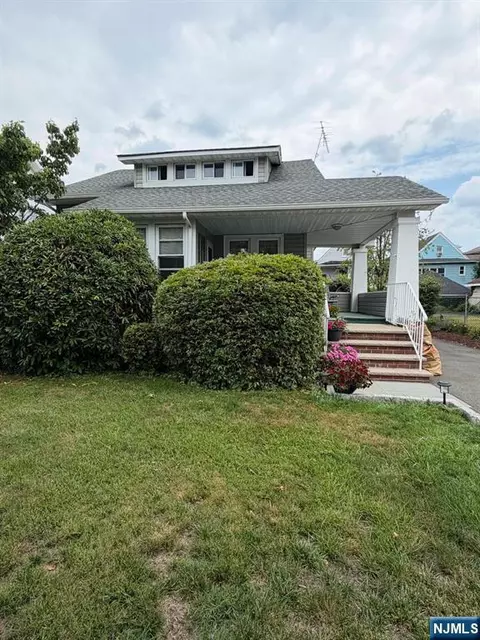 409-411 25th St, Paterson, NJ 07514