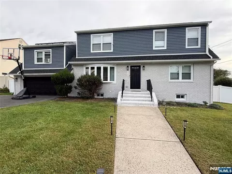 320 Lincoln Ave, Totowa, NJ 07512