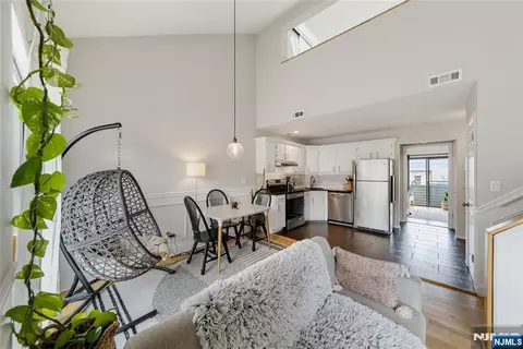 77 Liberty St #8, Little Ferry, NJ 07643