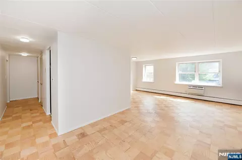 Living - 25 Jefferson St #3D, Hackensack, NJ 07601 photo 4 of 5
