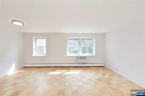 Living - 25 Jefferson St #3D, Hackensack, NJ 07601 photo 1 of 5