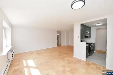 Living - 25 Jefferson St #3D, Hackensack, NJ 07601 photo 2 of 5