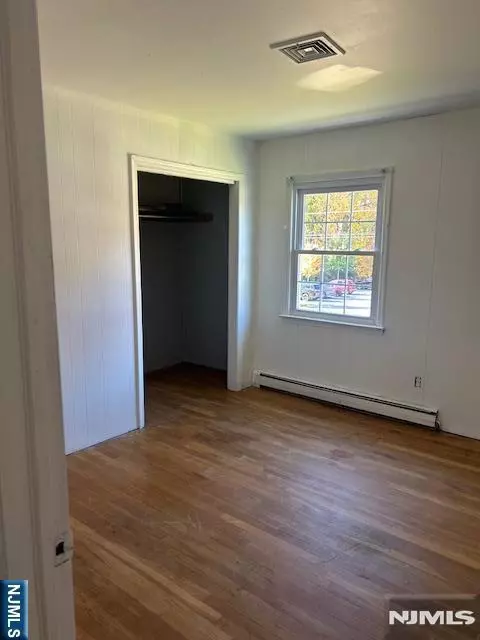 Bedroom - 60 Greenrale Ave, Wayne, NJ 07470 photo 2 of 4