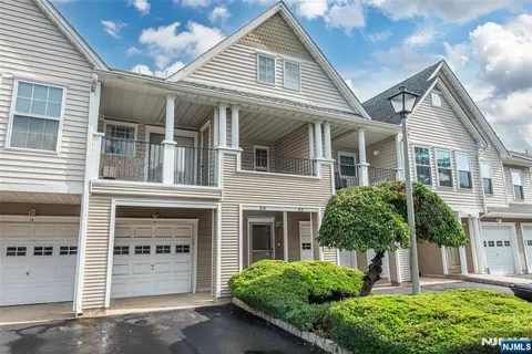 20 Collura Ln #K087, Clifton, NJ 07012