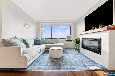 Living - 125 Prospect Ave #18D, Hackensack, NJ 07601 photo 1 of 2
