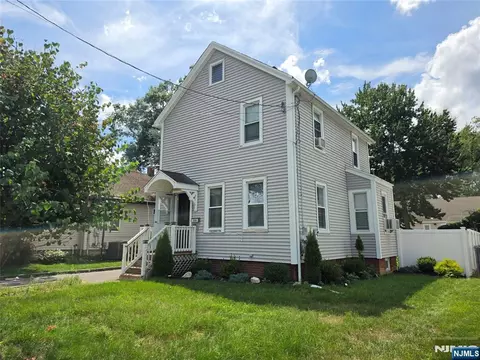 316 William St, New Milford, NJ 07646