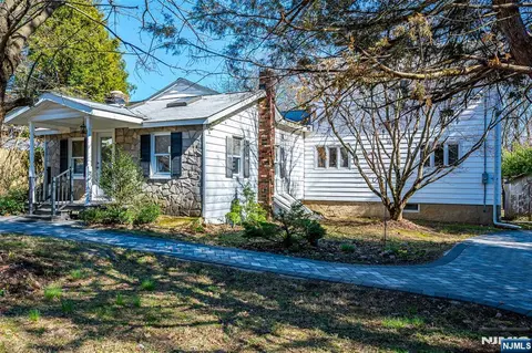 16 Sky Top Rd, Lebanon Twp, NJ 07865