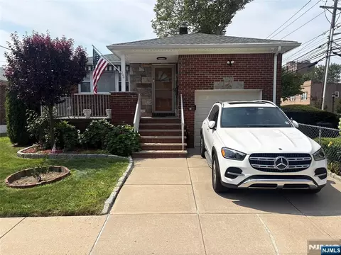 100 Crescent Ave, Cliffside Park, NJ 07010