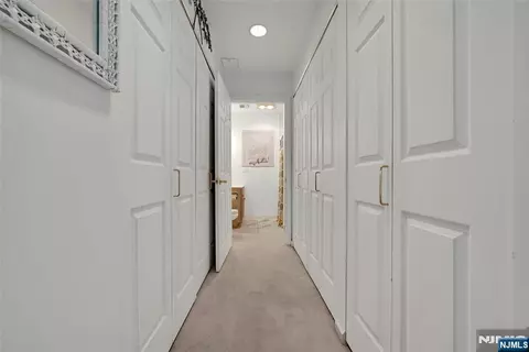 Entry Way - 189 Forest Ave #411, Paramus, NJ 07652 photo 2 of 2