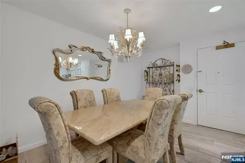 Dining - 189 Forest Ave #411, Paramus, NJ 07652 photo 1 of 3