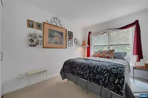 Bedroom - 189 Forest Ave #411, Paramus, NJ 07652 photo 1 of 2
