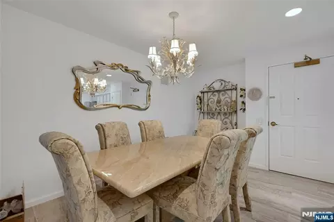 Dining - 189 Forest Ave #411, Paramus, NJ 07652 photo 1 of 2
