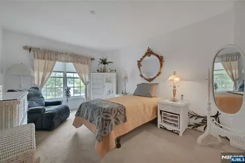 Bedroom - 189 Forest Ave #411, Paramus, NJ 07652 photo 2 of 2