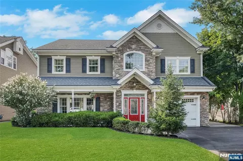 56 Bergen Dr, Little Falls, NJ 07424