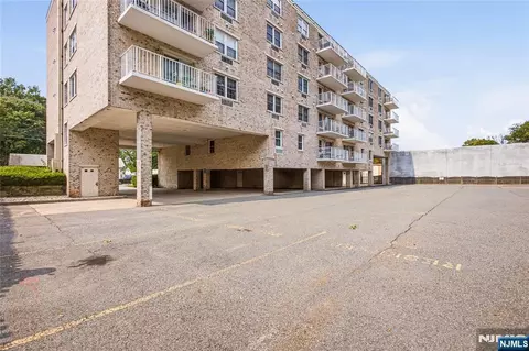 Exterior - 446 Passaic St #4H, Hackensack, NJ 07601 photo 2 of 2