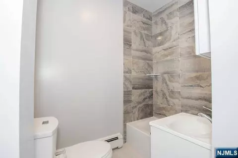 Bath - 1099-1101 Ringwood Ave, Haskell, NJ 07420 photo 2 of 4