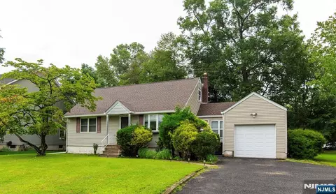 46 Linwood Ave, Midland Park, NJ 07432