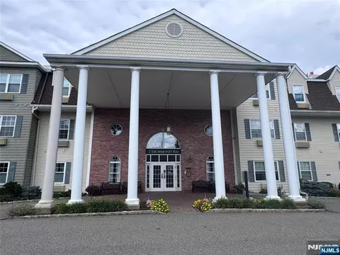 7401 Richmond Rd, West Milford, NJ 07480