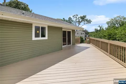 Exterior - 377 Chelsea St, Paramus, NJ 07652 photo 4 of 8