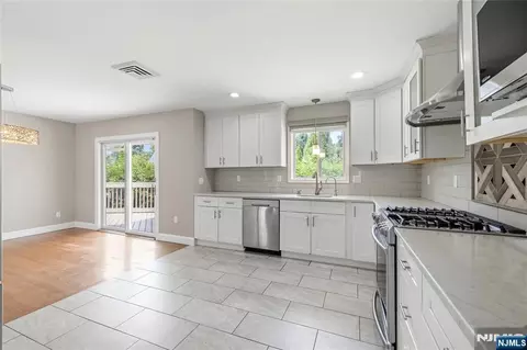Other - 377 Chelsea St, Paramus, NJ 07652 photo 2 of 7