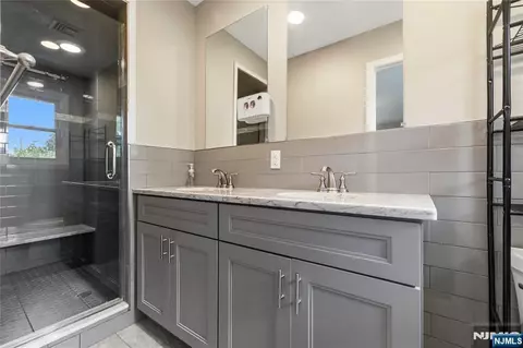Bath - 377 Chelsea St, Paramus, NJ 07652 photo 1 of 3
