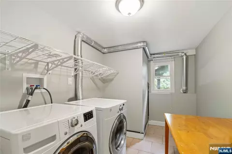 Other - 377 Chelsea St, Paramus, NJ 07652 photo 6 of 7