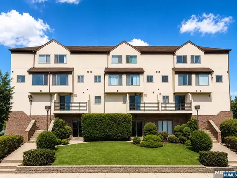 1309 15th St, Fort Lee, NJ 07024