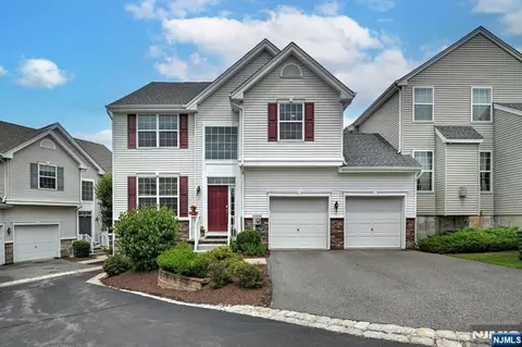 150 Sowers Dr, Hackettstown, NJ 07840