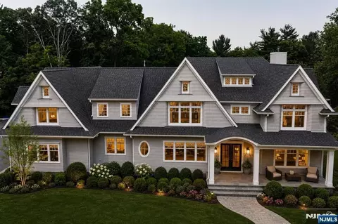 265 Terrace Rd, Franklin Lakes, NJ 07417