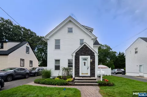 176 E Main St, Bergenfield, NJ 07621