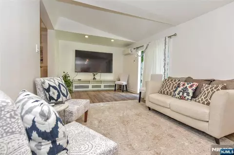 Living - 347 Forest Ave, Paramus, NJ 07652 photo 2 of 3