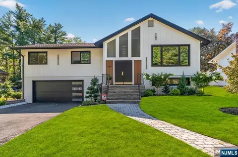 265 Westervelt Pl, Englewood Cliffs, NJ 07632