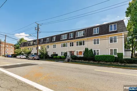 253 Park Ave #307, Rutherford, NJ 07070