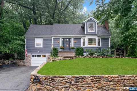 99 Norman Dr, Ramsey, NJ 07446