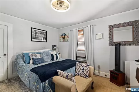 Bedroom - 785 Devon St, Kearny, NJ 07032 photo 4 of 4