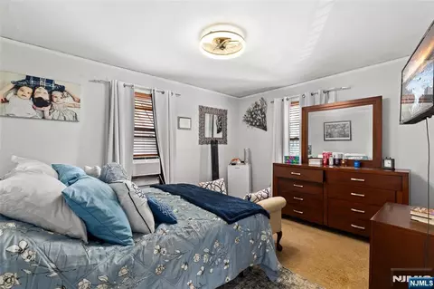 Bedroom - 785 Devon St, Kearny, NJ 07032 photo 3 of 4