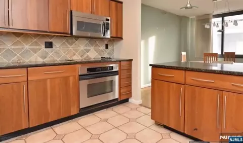 Kitchen - 326 Prospect #PHJ, Hackensack, NJ 07601 photo 2 of 4