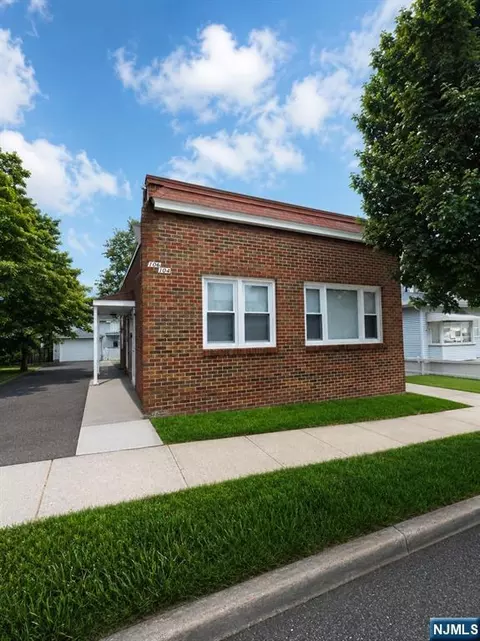 106 Chestnut St, Garfield, NJ 07026