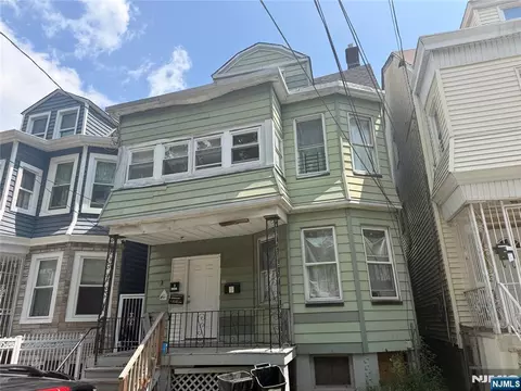 202 Ellis Ave, Irvington, NJ 07111