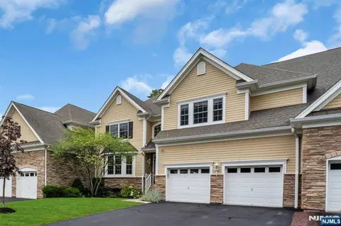 20 Witte Pl #64, West Orange, NJ 07052