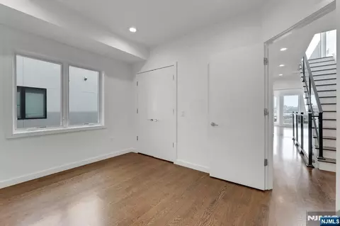 Bedroom - 712 Undercliff Ave, Edgewater, NJ 07020 photo 2 of 3