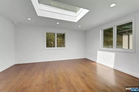 Other - 712 Undercliff Ave, Edgewater, NJ 07020 photo 4 of 8