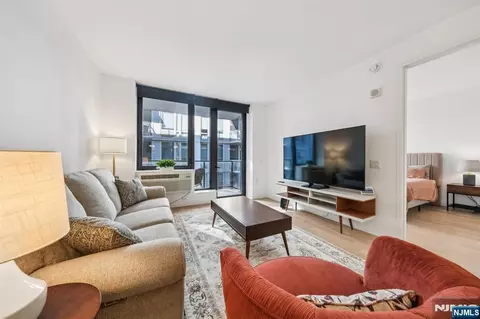 160 1st St #1111, Jersey City, NJ 07302