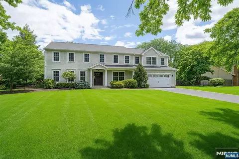 285 Dunham Pl, Glen Rock, NJ 07452