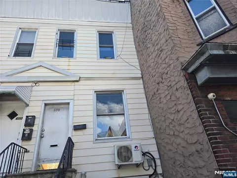 598 Side Ave, Jersey City, NJ 07304