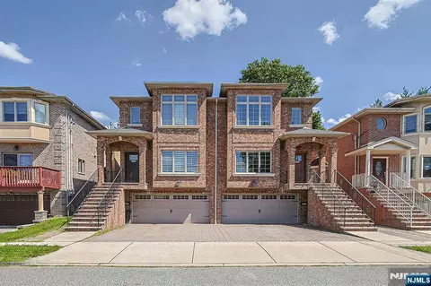 305 E Harriet Ave #B, Palisades Park, NJ 07650
